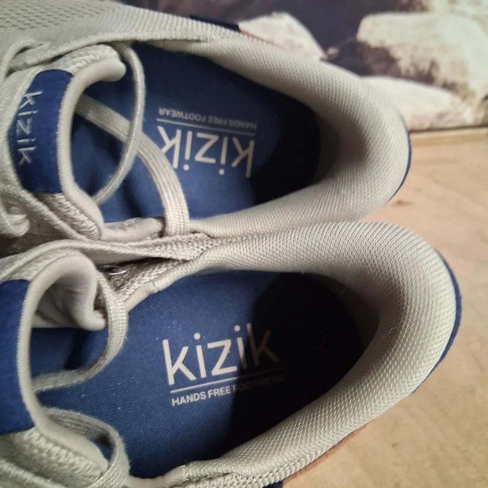 Kizik Lima Hands-Free Slip-On Sneakers Mens 8.5 Sand Tan Knit Low Top Shoes